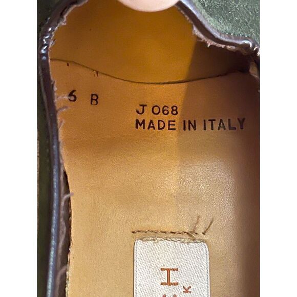 Coach Made in Italy Green Suede Loafers. - Picture 6 of 10